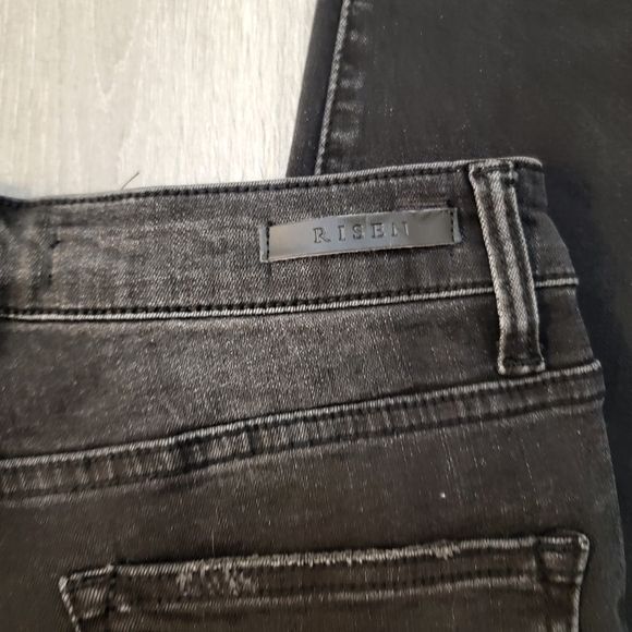 Risen High Rise Distressed Vintage Washed Black Skinny Jeans 27/5 - Picture 16 of 16